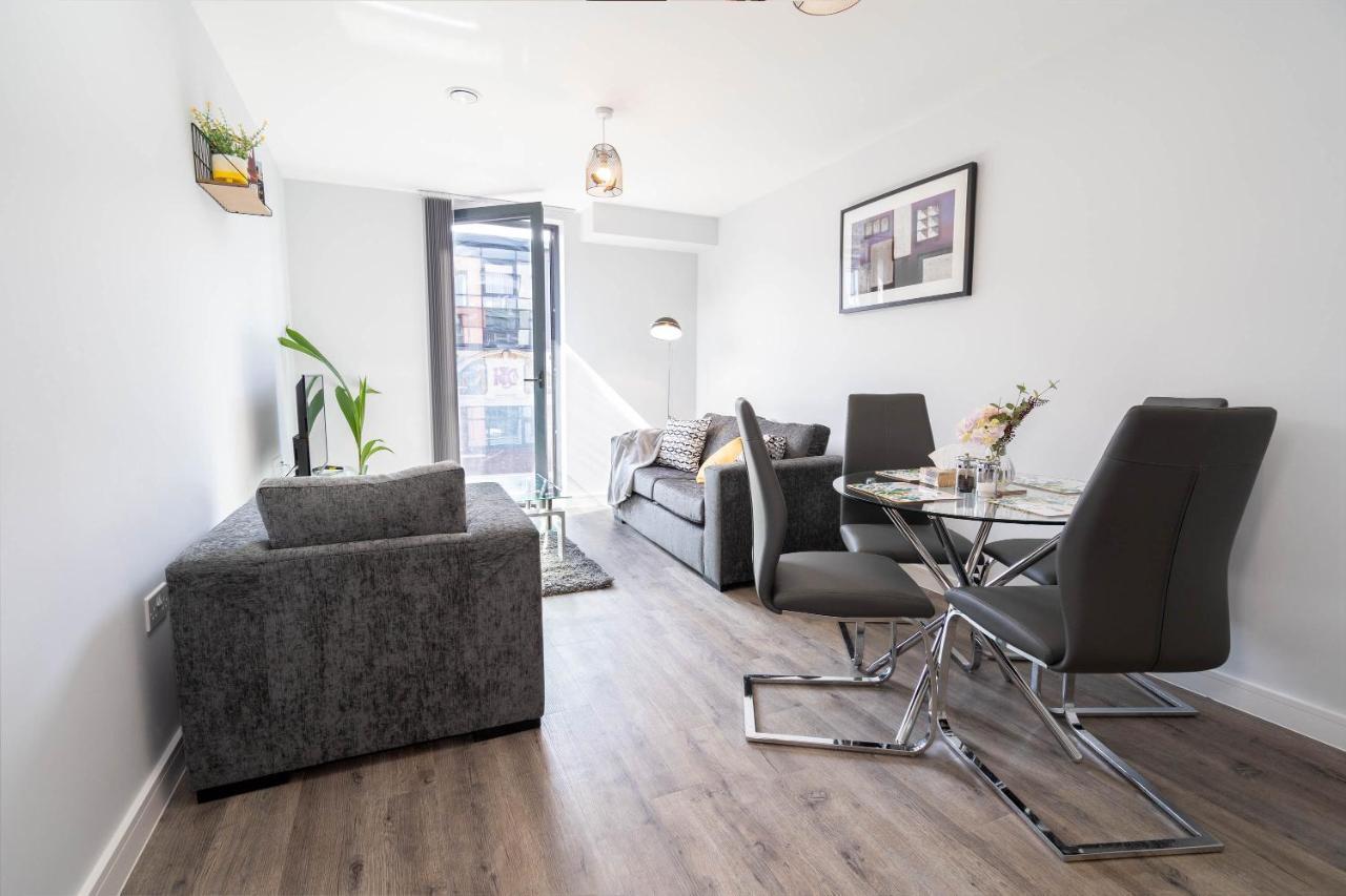 New Build - 2 Bed Snug Modern Apartment - Juliet Balcony - Roof Top Terrace - Digbeth, Birmingham City Centre - Free Netflix & Smart Tv Εξωτερικό φωτογραφία