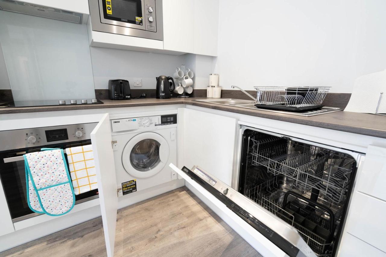 New Build - 2 Bed Snug Modern Apartment - Juliet Balcony - Roof Top Terrace - Digbeth, Birmingham City Centre - Free Netflix & Smart Tv Εξωτερικό φωτογραφία