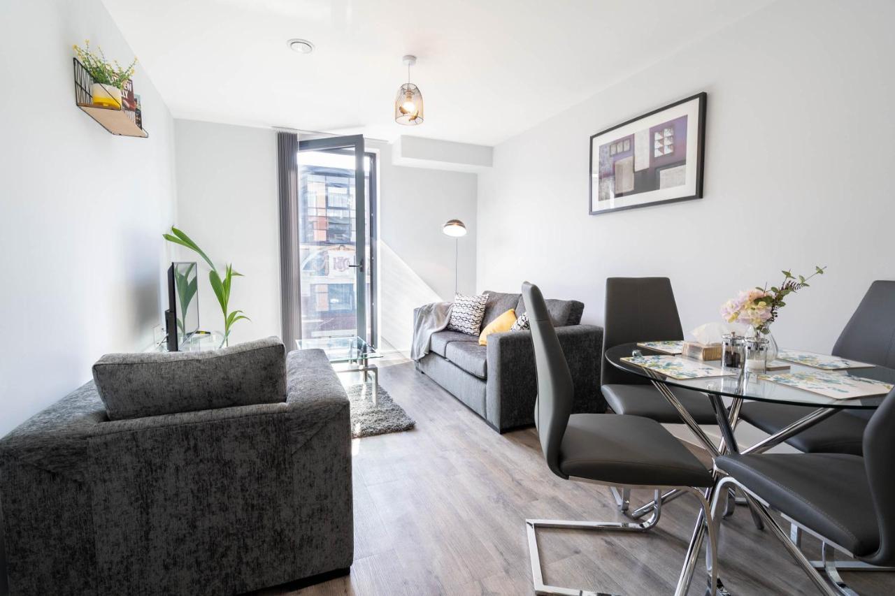 New Build - 2 Bed Snug Modern Apartment - Juliet Balcony - Roof Top Terrace - Digbeth, Birmingham City Centre - Free Netflix & Smart Tv Εξωτερικό φωτογραφία